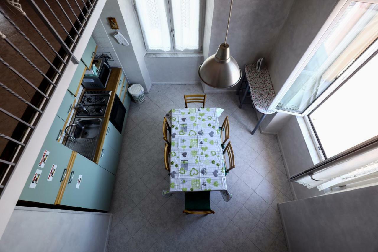 Laura House Διαμέρισμα Νάπολη Εξωτερικό φωτογραφία